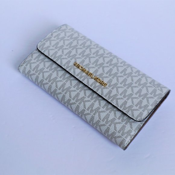 Michael Kors JST L Trifold Wallet MK Vanilla - Picture 1 of 7